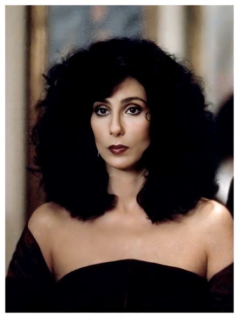 1987 - Cher (Moonstruck) Moonstruck Cher, Cher 70s Makeup, Loretta Castorini, Cher Iconic Looks, Cher Moonstruck, Moonstruck 1987, Cher Makeup, Cher Hair, Black Femininity Aesthetic