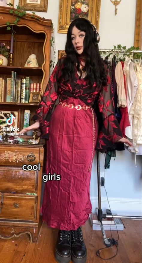 Plus Size Alternative Fashion, Puffy Sleeves Dress, Oh My Goddess, Midsize Outfits, Whimsy Goth, Fashion Things, Corset Fashion, Fits Clothes, Whimsical Fashion