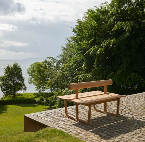 Outdoor Exhibition, Entryway Benches, Mountain Living, Bench Designs, Sustainable Furniture, Scandinavian Furniture, Fritz Hansen, Outdoor Bench, Design Within Reach