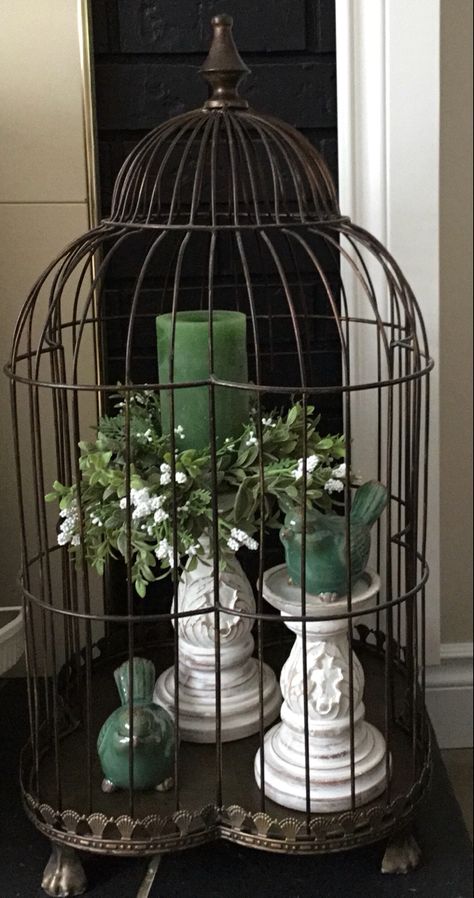 Plant Stand Storage, Outdoor Birdcage Ideas, Small Bird Cage Decor Ideas, How To Decorate A Bird Cage, Old Bird Cage Ideas Decor, How To Decorate A Birdcage, Bird Cage Decor Farmhouse, Farmhouse Birdcage Decor, Vinettes Vignettes Decorating Ideas