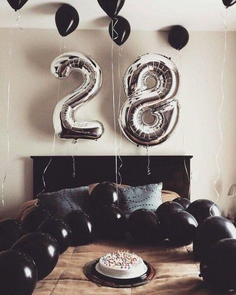 A Stylish 28th Birthday Weekend | Stylelista Confessions 28th Birthday Ideas, Birthday Surprises For Him, Bday Gifts For Him, Surprise Boyfriend, Birthday Surprise Boyfriend, Creeper Minecraft, 28th Birthday, Birthday Crafts, Boyfriend Diy