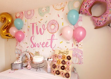 Two Sweet Party 2nd Birthday Balloons, Two Sweet Bday Party, 2 Sweet Birthday Party Decorations, Two Sweet Photoshoot, Two Sweet Birthday Party Ideas, Two Sweet Party 2nd Birthday Decorations, 2 Sweet Birthday Party, 2 Sweet Birthday Theme, Two Sweet Birthday Theme