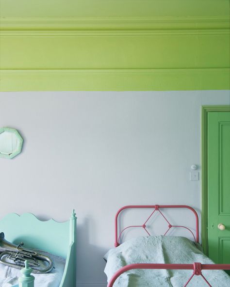 Lime green at the top of a bedroom paired with white walls Farrow Bal, Wimborne White, Farrow & Ball, Living Colors, Half Walls, Style Salon, New Paint Colors, Vert Turquoise, Farrow And Ball Paint