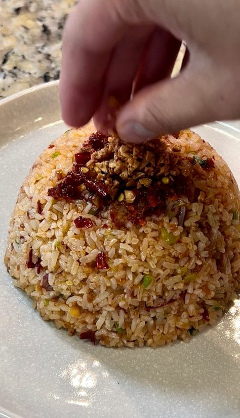 Chili Oil Fried Rice, Chili Oil Rice, Filipino Garlic Fried Rice, Spicy Fried Rice, How To Cook Chili, Chili Fries, Garlic Fried Rice, Asian Grocery, Time Of The Day