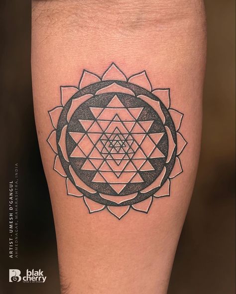 #yantra #tattoo #tattooart #chakras #dotworktattoo #traditional #art #artist Sri Chakra Tattoo, Shri Yantra Tattoo, Sri Yantra Tattoo, Phoenix Tattoo For Men, Yantra Tattoo, Chakra Tattoo, Shri Yantra, Leo Tattoos, Getting A Tattoo