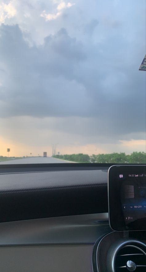 Car Snapchat, Car Snap, Jakarta City, Hospital Admit Hand Pics, Birthday Captions Instagram, Best Snapchat, Sky Photography Nature, Best Friend Photography, Snap Friends