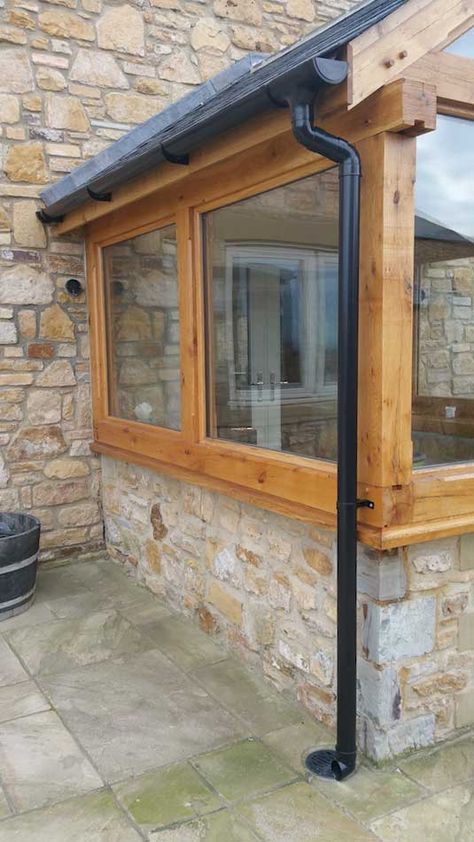 Oak Glass Porch, Glass Porch Ideas, Glazed Veranda, Lean To Porch Ideas, Enclosed Porch Ideas Front Entry, Cottage Conservatory, Porch Oak, Diy Windows, Bungalow Porch