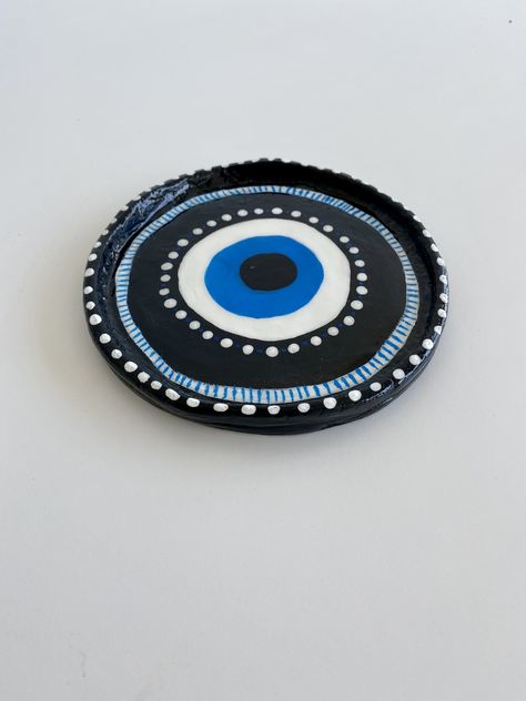 Evil Eye Ceramic Plate, Evil Eye Ashtray, Air Dry Clay Evil Eye, Evil Eye Clay Tray, Air Dry Clay Crystal Holder, Air Dry Clay Plates, Jewelry Plate Clay, Air Dried Clay Projects Ideas, Air Dry Clay Jewelry Holder