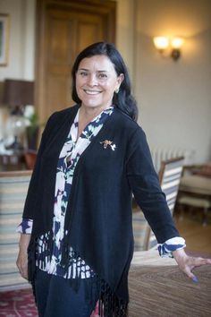 Outlander creator Diani is a consultant on the show Gabaldon Outlander, Outlander Knitting, Diana Gabaldon Books, Outlander Characters, Diana Gabaldon Outlander Series, Jaime Fraser, Diana Gabaldon Outlander, Outlander Tv Series, Outlander Book