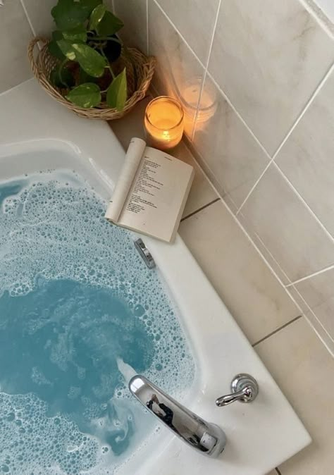 Shower Aesthetic, Aesthetic Bath, Bath Aesthetic, Sunday Reset, Bathtub Decor, Self Care Sunday, Foto Ideas Instagram, Vision Board 2023, 2023 Vision Board