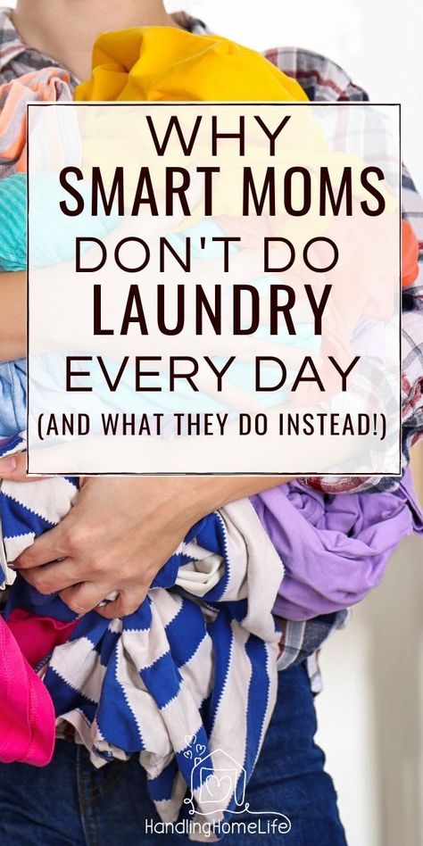 Laundry Help, Laundry Schedule, Life Hacks Organization, Clean House Schedule, Diy Cleaning Products Recipes, Laundry Solutions, Laundry Routine, Laundry Tips, Mom Life Hacks