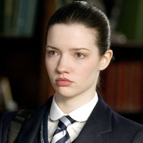 Talulah Riley Height, Weight, Age (British Celebrities) PLEASE FOLLOW me for such more beautiful girls measurements! Tallulah Riley, Talulah Riley, British Movies, Top Tv Shows, Super Movie, Pride And Prejudice 2005, British Celebrities, Popular Actresses, Female Actresses