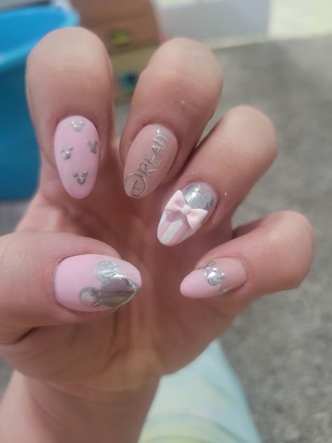 Pink Disney Nails Almond, Simple Pink Disney Nails, Pink And White Disney Nails, Cinderella Nail Designs, Pink Disney Christmas Nails, Chrome Disney Nails, Magic Kingdom Nails, Winter Disney Nails, Purple Disney Nails