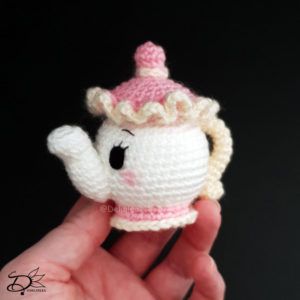 Disney Crochet Patterns, Mrs Potts, Easy Crochet Animals, Crochet Disney, Pola Amigurumi, Crochet Animals Free Patterns, Fun Crochet Projects, Diy Crochet Projects, Amigurumi Toys