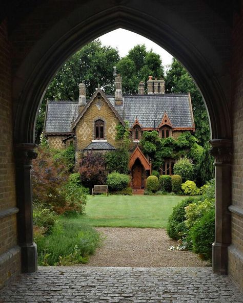 19th Century Victorian Gothic Cottage Framed By The Arch Of The Gatehouse At Holly Village, Highgate, North London, UK Holly Village, Gothic Cottage, Oslo Opera House, Neo Gothic, Gate House, Architecture Design Concept, Visit London, Grand Staircase, House Built