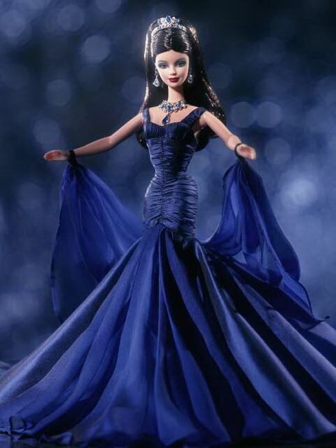 Sometimes I wish I was a Barbie- so rich and pretty- they also get so many cute shoes! Barbie Purple Dress, Black Barbie Purple Dresses, Fantasy Barbie Dolls, Barbie Fashion Fairytale, Barbie Style, Barbie Fashion Royalty, Accessoires Barbie, Barbie Toys, Barbie Gowns