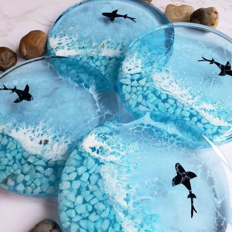 Coastal Ornament, Diy Resin Projects, Online Art Classes, Tea Coaster, Resin Clay, Resin Design, Epoxy Resin Art, Resin Artwork, Diy Resin Art