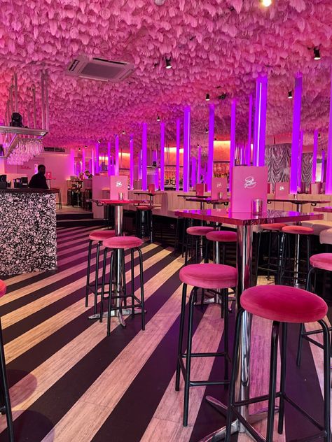 Pink Bar Ideas, Girly Bar Decor, Tonight Josephine London, Pink Nightclub Aesthetic, London Cocktail Bars, Pink Bar Decor, Girly Bar Ideas, Pink Cocktail Bar, Pink Bar Aesthetic