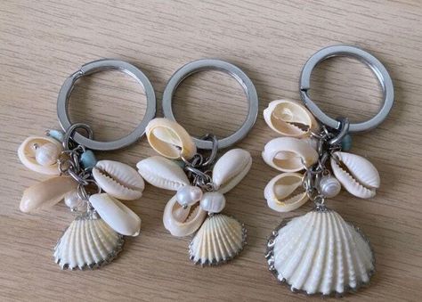 Homemade Room Decorations, Shells Diy, Car Charms Mirror, Shell Crafts Diy, Sea Decor, Sea Shell Decor, Beachy Boho, Seashell Crafts, What To Make