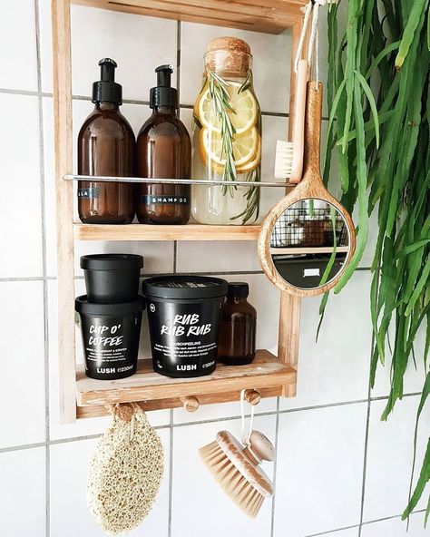 LUSH Australia & New Zealand on Instagram: “We're absolutely loving this clean aesthetic. ⁠ ⁠ What are the must-haves in your shower? ⁠ ⁠ 📷 : @gretchen_.ross” Eco Toilet, Eco Friendly Toilet Paper, Eco Friendly Toilet, Bamboo Bathroom, Zero Waste Living, Eco Friendly Living, House Bathroom, Bathroom Organisation, Bathroom Organization