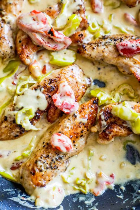 Pepperoncini Chicken, Chicken Skillet, Chicken Tender, Chicken Dinner Recipes, Main Meals, Main Dish Recipes, One Pot, Om Nom, Chicken Dinner