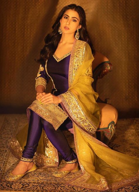 Diwali Dresses, Diwali Outfits, Purple Suits, Salwar Kamiz, Traditional Indian Outfits, Manish Malhotra, Sara Ali Khan, Simple Pakistani Dresses, Ethnic Outfits