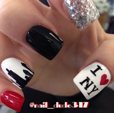 "I ❤️ NY" Nails Nyc Marathon Nails Design, New York City Nails Designs, New York Theme Nails, Ny Nails Design, New York City Nails, Theater Nails, New York Inspired Nails, Nyc Nails Designs, New York Nails Designs