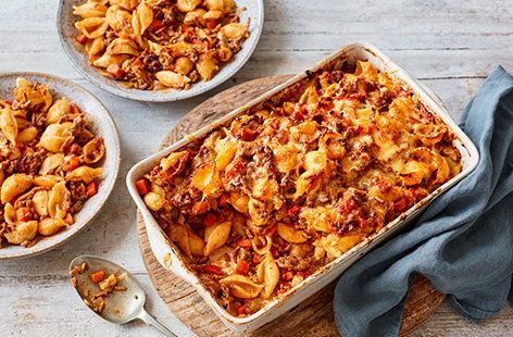 Mixed bean Bolognese | Tesco Real Food Beef Pasta Bake, Bolognese Pasta Bake, Bake Pasta, Bolognese Pasta, Pasta Bake Recipe, Brand Food, Gluten Free Spaghetti, Easy Pasta Dinner, Homemade Ravioli