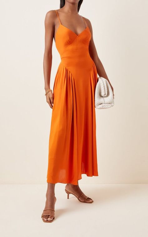 Orange Dress Outfits, What To Wear To A Wedding, Wedding Guest Outfit Summer, Satin Midi Dress, Guest Outfit, Orange Dress, Fashion Stylist, Wedding Guest Outfit, Guest Dresses