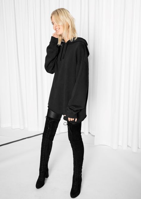 & Other Stories image 1 of Oversized Hoodie in Black Black Hoodie Dress Outfit, Oversized Black Hoodie Outfit, Oversized Hoodie Outfit, Hoody Outfits, Black Hoodie Dress, Oversized Hoodie Dress, Men Fashion Photoshoot, Outfit Hoodie, Hoodie Outfit