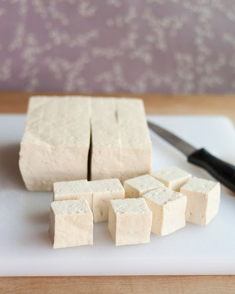 18 Tofu Tips: How to Buy It, Store It, Use It, and Eat It! Ways To Cook Tofu, Homemade Tofu, Vegan Pantry, Baked Tofu, Crispy Tofu, Cooking Lessons, Tofu Recipes, Tempeh, Meatless Meals