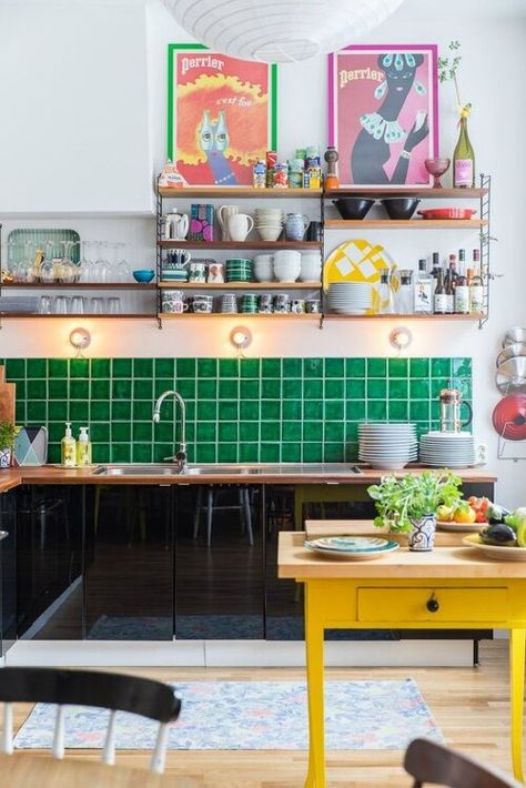 Your Interior Design Style Is: Pop Arcade Maximalist Kitchen, Modern Apartment Interior, Colourful Kitchen, Modern Appartement, Sleek Cabinet, Place To Live, Apartment Kitchen, Retro Home Decor, Apartment Interior Design