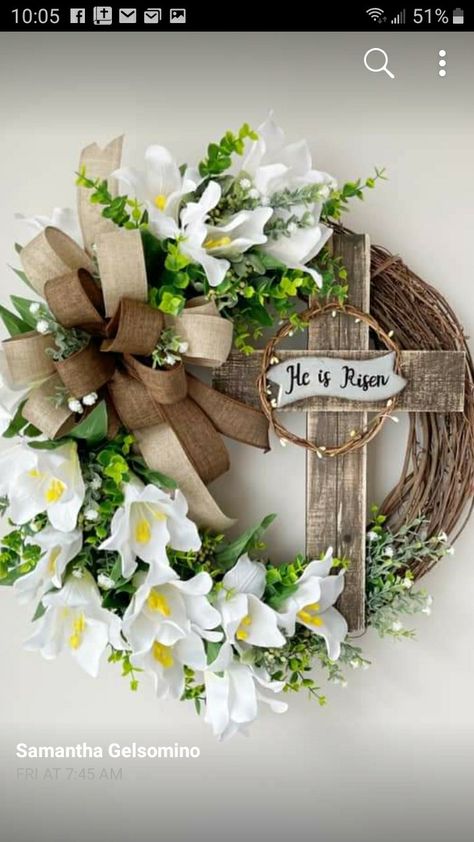 Wreaths With Crosses, Easter Church Decorations Ideas, Easter Crosses Crafts Diy, Easter Flowers For Church, Lent Wreath Front Doors Ideas, Spring Church Decor, Easter Christian Decor, Church Door Wreaths, Easter Reef