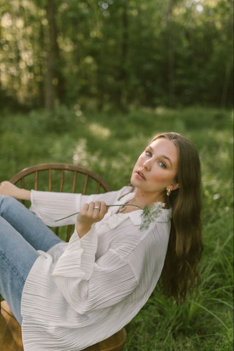 Wooden Chair Photoshoot, Chair In Field Photoshoot, Sitting Pose On Chair, Chair In Field Photography, Vintage Chair Photoshoot, Chair Photoshoot Posing Ideas, Chair With Flowers, Chair Photoshoot, Individual Photoshoot