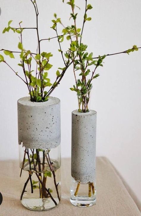 Glass And Concrete, Minimalist Dekor, Cement Diy, Concrete Diy Projects, Cement Art, Concrete Vases, Concrete Furniture, Concrete Crafts, Concrete Projects