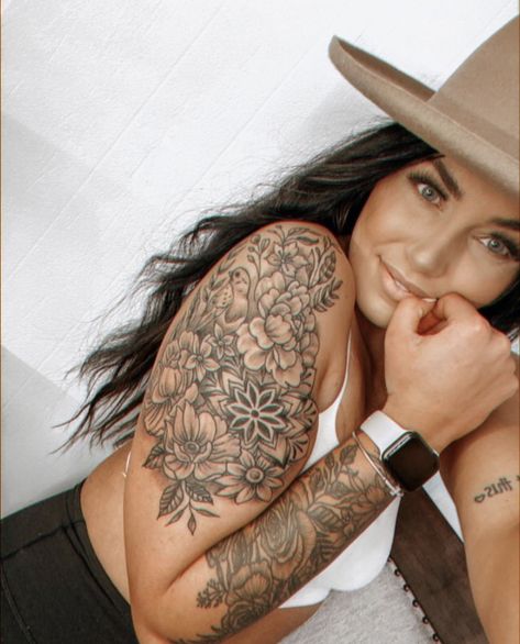 Woman Half Sleeve, Sleeves For Women Tattoo Western, Women’s Half Sleeve Tattoo Ideas Upper Arm, Womens Tattoos Sleeve, Big Western Tattoos For Women, Boho Western Tattoos, Western Arm Sleeve Tattoos For Women, Western Floral Sleeve Tattoo, Full Floral Sleeve Tattoo