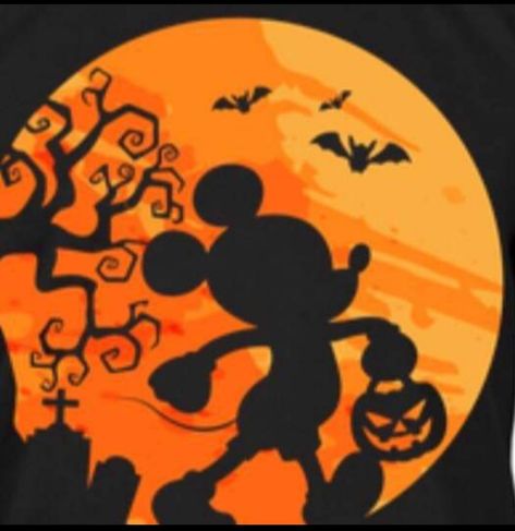 Halloween Sillouette Painting, Disney Halloween Painting, Halloween Decorations Inside, Draw Halloween, Disney Silhouette Art, Halloween Pfp, Disney Silhouette, Halloween Wallpapers, Mickey Pumpkin