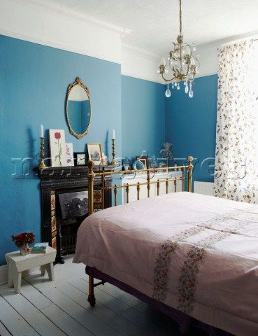 picture rail, blue, fireplace - hmm..to paint to the picture rail or from picture rail to cornice as well? (leaving picture rail white) Picture Rail Paint, Turquoise Room Ideas, Blue Fireplace, Turquoise Bedroom, Editorial Home, Fireplace Bedroom, Turquoise Room, Bedroom Turquoise, Wall Colour