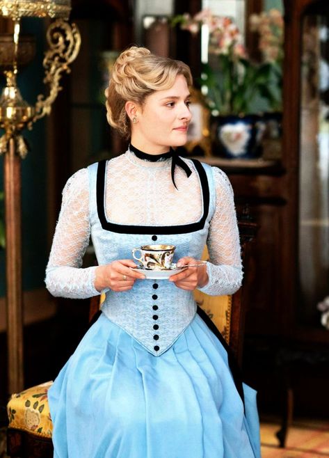 Period Drama Aesthetic, Gilded Age Fashion, Drama Aesthetic, Victorian Era Dresses, The Gilded Age, Blue Costumes, Old Fashion Dresses, 19th Century Fashion, Costume Drama