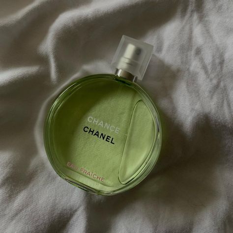 Perfume Green Aesthetic, Green Perfume Aesthetic, Green Chanel Perfume, Chanel Cristalle, Green Perfume Bottle, Green Chanel, Green Perfume, Hugo Book, Perfume Luxury