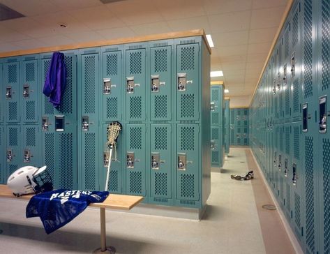 School Locker Room Aesthetic, High School Locker Room Aesthetic, Locker Room Aesthetic, Locker Room Ideas, High School Locker Room, School Locker Room, 80s School, School Hacks Middleschool, High School Lockers