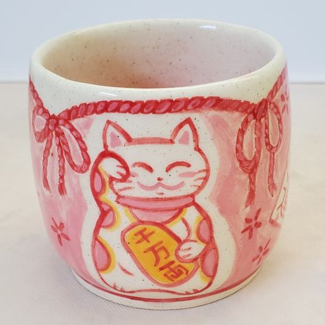 Ceramic Lucky Cat, Lucky Cat Painting, Lucky Cat Art, Teacup Cats, Painting Inspo, Pink Ceramic, Cat Mug, Lucky Cat, Pottery Ideas