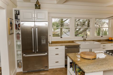 Sink Next To Fridge Kitchen, Fridge Dishwasher Sink, Fridge Next To Window In Kitchen, Fridge Next To Dishwasher, Fridge Next To Window, Fridge Next To Sink, Minimalist Craftsman, Tennessee Ranch, Craftsman Kitchen Cabinets