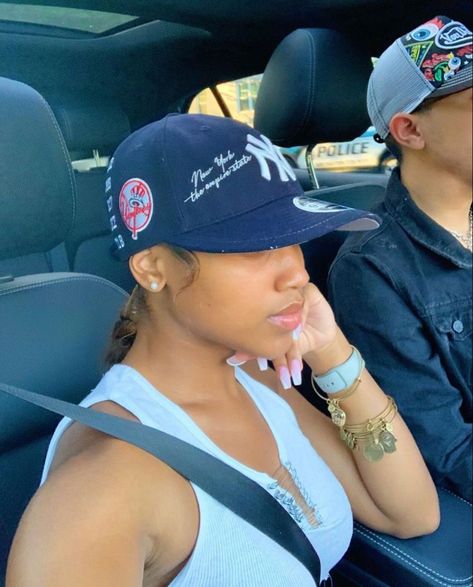 Girls In Fitted Hats, Hat Aesthetic, Hat Fits, Black Couples Goals, Future Lifestyle, Girl Swag, Fitted Caps, Cute Hats, Cute Poses