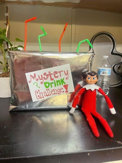 Christmas Crafts Ideas, Elf Ideas Easy, Elf Games, Dollar Store Christmas Crafts, Elf Magic, Awesome Elf On The Shelf Ideas, Elf Activities, Xmas Elf, Elf Antics