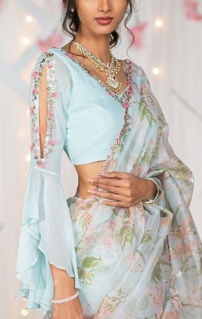 Long Saree Blouse Designs, Full Sleeves Blouse Designs, Backless Blouse Designs, Fashionable Saree Blouse Designs, Blouse Design Images, Sari Blouse Designs, Ganpati Decoration, Outfits Dress, Blouse Designs Silk