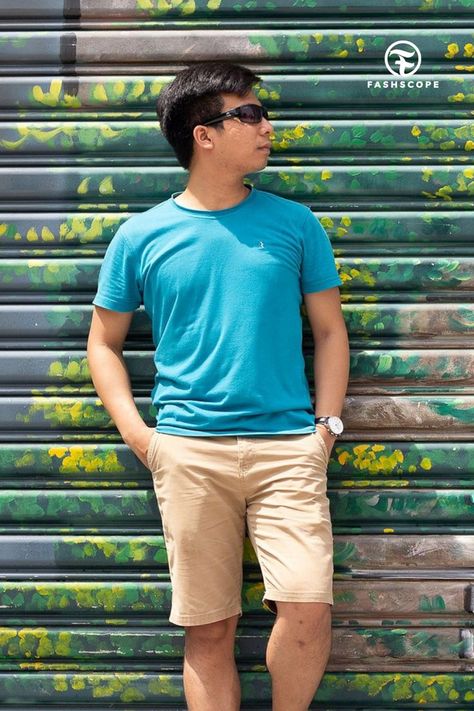 blue color tshirt and short Blue Tshirt Outfit Men, Tshirt Outfit Men, Blue Tshirt Outfit, Casual Tshirt Outfit, Tshirt Outfit, Shorts Outfit, Tshirt Outfits, Blue Tshirt, Bright Blue