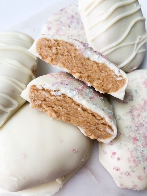 Healthy White Chocolate Peanut Butter Eggs | Wellness by Kay Healthy Peanut Butter Eggs, Healthy White Chocolate, Chocolate Peanut Butter Eggs, Peanut Butter Easter Eggs, White Chocolate Peanut Butter, Salty Cookies, Joy Bauer, Peanut Butter Eggs, Berry Crumble