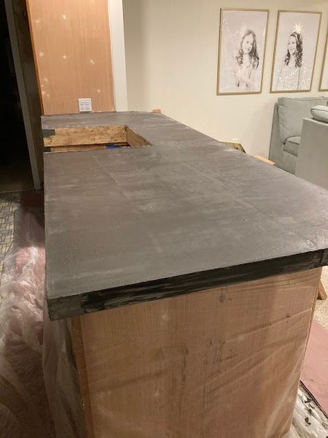 DIY Concrete Countertops - Prep & Pour - Bean In Love Concrete Counters, How To Cover Tile Countertops, Faux Concrete Countertops, Pour In Place Concrete Countertops, Black Concrete Countertops, Tile Countertops Diy, How To Make Concrete Countertops, Concrete Bar Top, Concrete Countertops Wood Cabinets