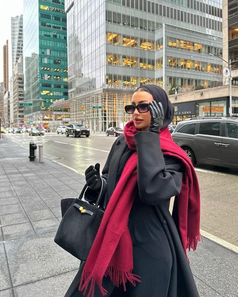 Latest Winter Outfits For Women, Modest Winter Outfits, Women's Winter Outfits, Women Winter Fashion, Winter Outfits Ideas, Stile Hijab, Modest Casual Outfits, Winter Outfits For Women, Fashion Winter Outfits